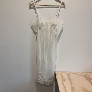 White Lace Lingerie Dainty Floral Vntg Chemise Wedding Night Corhan Noumair 36